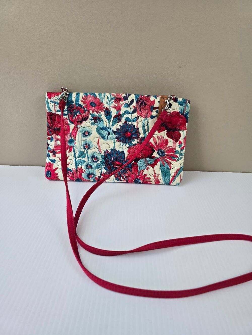 Donna Sharp Crossbody Abilene Summer